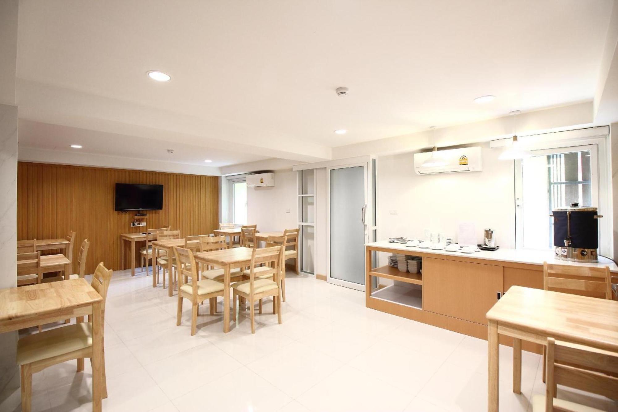 Super Oyo 483 Pannee Hotel Khaosan Bangkok Luaran gambar